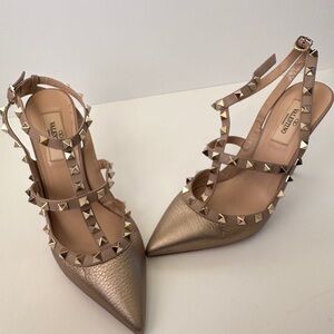 Valentino Garavani Rockstud Women's Gold Studded Pumps